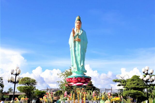 Quán Âm Phật Đài (Mẹ Nam Hải – TP Bạc Liêu)