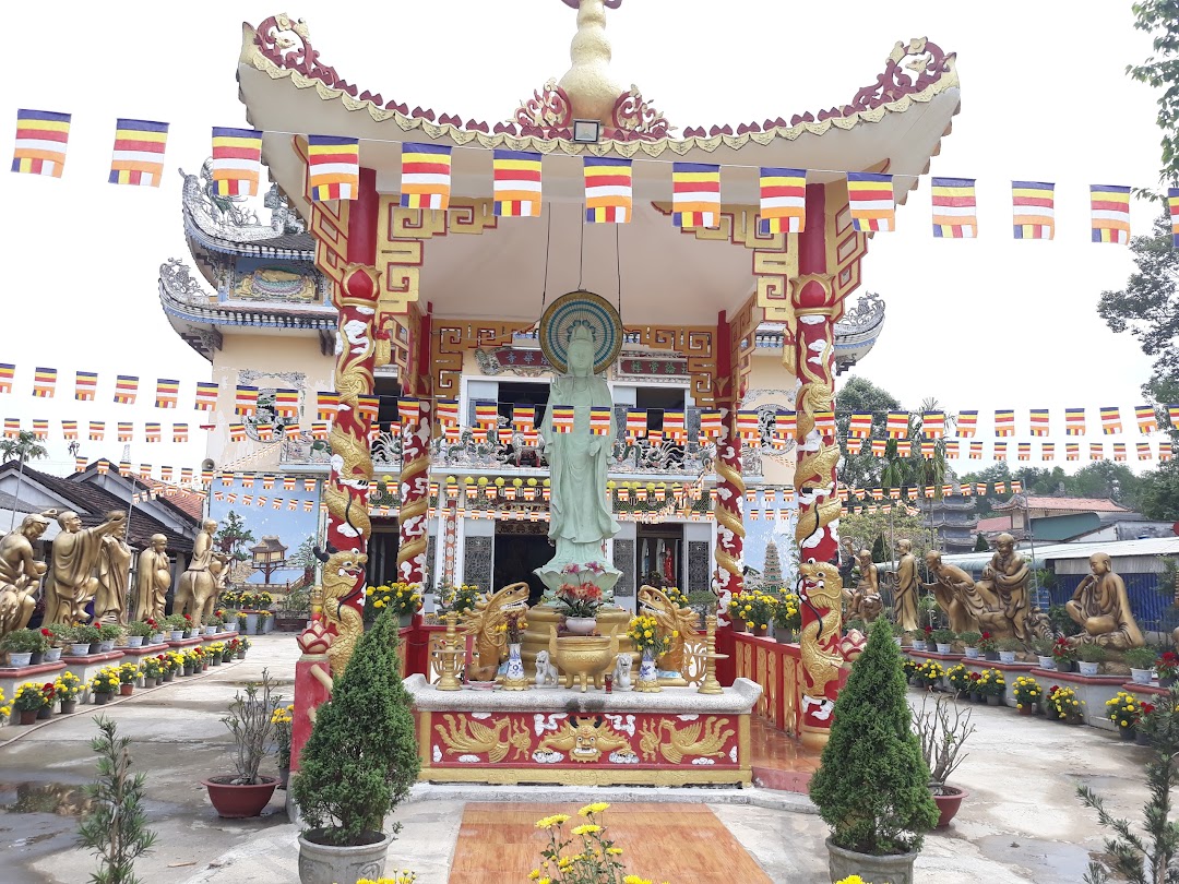 CHÙA PHÁP HOA LONG THÀNH NẰM ẨN MÌNH TRONG KHÔNG GIAN THANH TỊNH GIỮA VÙNG QUÊ AN LÀNH