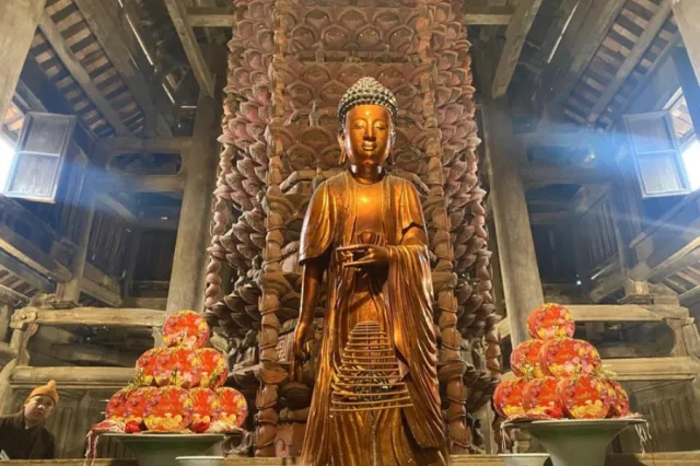 Cửu phẩm Liên hoa ở chùa Giám