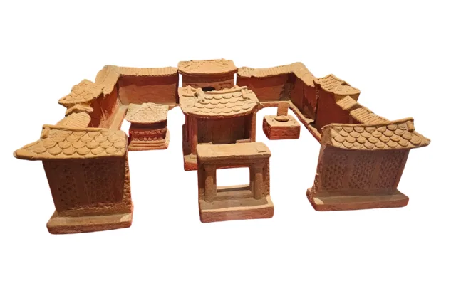 Mô hình kiến trúc nhà đất nung thời Trần (2)