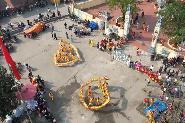 Hội đình Bà Tía (1)