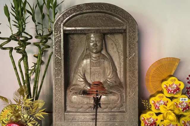 Tượng hậu phật Cẩn nhân Từ Khoan – Thạch Quý thị